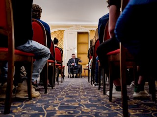 Fotogaléria k článku "Robert Fico dnes so študentmi diskutoval priamo na Úrade vlády SR"