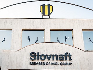 Fotogaléria k článku "Robert Fico: Keď Slovnaft vráti ropu do štátnych hmotných rezerv, môžeme zrušiť stav ropnej núdze"