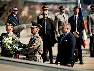 Fotogaléria k článku "Robert Fico: Mier je najcennejšou hodnotou, ktorú máme, za nič iné nestojí bojovať"