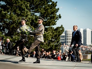 Fotogaléria k článku "Robert Fico: Mier je najcennejšou hodnotou, ktorú máme, za nič iné nestojí bojovať"