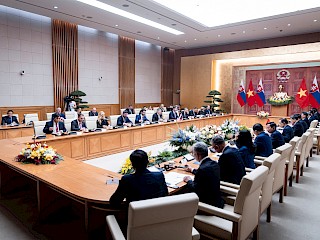 Fotogaléria k článku "Robert Fico v Hanoji: Slovensko a Vietnam majú potenciál najmä na rozvoj spolupráce v oblasti atómovej energie a zbrojárskeho priemyslu"