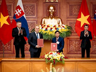 Fotogaléria k článku "Robert Fico v Hanoji: Slovensko a Vietnam majú potenciál najmä na rozvoj spolupráce v oblasti atómovej energie a zbrojárskeho priemyslu"