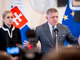 Fotogaléria k článku "Robert Fico: Komodity je dostatok, Slovnaft sa rozbieha takmer na plnú kapacitu, prioritou pre vládu zostáva znovuotvorenie ropovodu Družba"