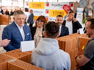 Fotogaléria k článku "Robert Fico: Za minútu nájdete desať právnikov, ale jedného remeselníka hľadáte desať dní"