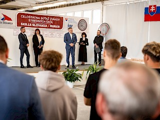 Fotogaléria k článku "Robert Fico: Za minútu nájdete desať právnikov, ale jedného remeselníka hľadáte desať dní"