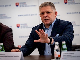 Fotogaléria k článku "R. Fico: Slovenská republika pre zákaz dovozu ruského plynu podáva žalobu na Súdny dvor EÚ"
