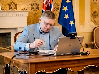 Fotogaléria k článku "Medzinárodné rokovania o Hormuzskom prielive a energetickej bezpečnosti"