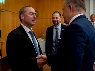 Fotogaléria k článku "Predseda vlády SR Robert Fico na návšteve Bavorska"