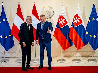 Fotogaléria k článku "Predseda vlády SR Robert Fico rokoval s rakúskym prezidentom Alexandrom Van der Bellenom"