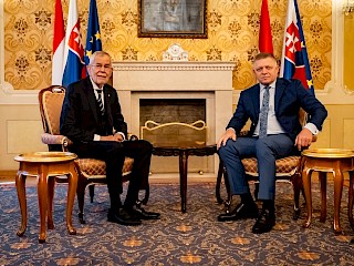 Fotogaléria k článku "Predseda vlády SR Robert Fico rokoval s rakúskym prezidentom Alexandrom Van der Bellenom"