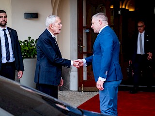 Fotogaléria k článku "Predseda vlády SR Robert Fico rokoval s rakúskym prezidentom Alexandrom Van der Bellenom"