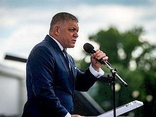 Fotogaléria k článku "Predseda vlády SR Robert Fico na medzinárodnom veľtrhu IDEB"
