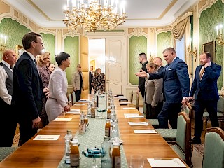 Fotogaléria k článku "Predseda vlády SR Robert Fico prijal na úrade vlády eurokomisárku pre rozšírenie Martu Kosovú"