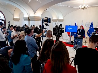 Fotogaléria k článku "Robert Fico: Vláda chce predložiť 1. balík prorastových opatrení na najbližšom rokovaní NR SR"