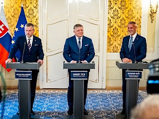 Fotogaléria k článku "R. Fico: Traja slovenskí najvyšší ústavní činitelia sú spolu"