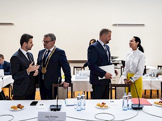Fotogaléria k článku "Výjazdové rokovanie vlády SR v Haniske: Vyše 2,9 mil. eur pre regióny Košice-okolie, Spišská Nová Ves a Gelnica"
