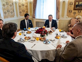 Fotogaléria k článku "Predseda vlády SR Robert Fico sa stretol s ministrom obrany Srbska Bratislavom Gašićom"