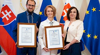 Úrad vlády SR úspešne obhájil certifikát STN ISO 37001:2026