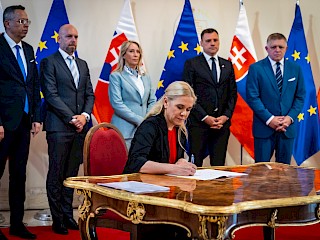 Fotogaléria k článku "R. Fico: Na prelome augusta a septembra sa začnú zapínať pece v Žiari nad Hronom"