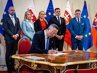 Fotogaléria k článku "R. Fico: Na prelome augusta a septembra sa začnú zapínať pece v Žiari nad Hronom"