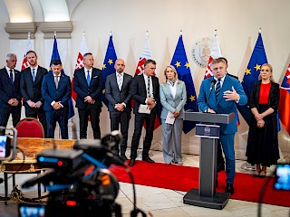 Fotogaléria k článku "R. Fico: Na prelome augusta a septembra sa začnú zapínať pece v Žiari nad Hronom"
