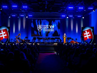 Fotogaléria k článku "Premiér R. Fico: Chceme, aby V4 bola opäť silná"