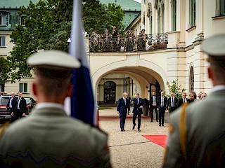 Fotogaléria k článku "Predseda vlády SR Robert Fico sa stretol s predsedom vlády Írska Micheálom Martinom"