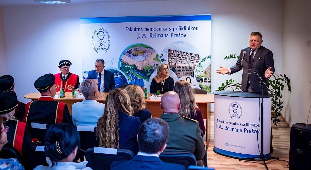 Premiér Robert Fico na otvorení akademického roka v Prešove: Výstavba novej nemocnice v Prešove bude pokračovať podľa plánu