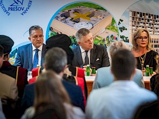 Fotogaléria k článku "Premiér Robert Fico na otvorení akademického roka v Prešove: Výstavba novej nemocnice v Prešove bude pokračovať podľa plánu"