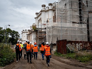 Fotogaléria k článku "Obnova NKP kaštieľa v Rusovciach pokračuje, rekonštrukcia odhaľuje aj výnimočné rímske dedičstvo"