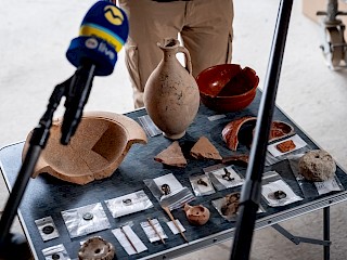 Fotogaléria k článku "Obnova NKP kaštieľa v Rusovciach pokračuje, rekonštrukcia odhaľuje aj výnimočné rímske dedičstvo"