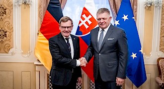 Predseda vlády SR Robert Fico prijal nemeckého ministra zahraničných vecí Johanna Wadephula