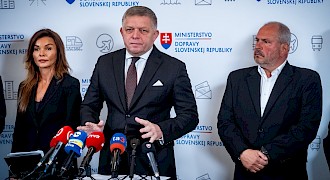 Robert Fico: Znížené cestovné pomáha, na železniciach v ňom budeme pokračovať aj v novembri a decembri