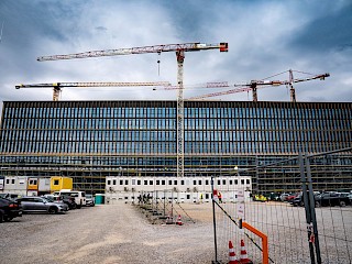 Fotogaléria k článku "R. Fico: Nová nemocnica v Martine má hotovú hrubú stavbu a vláda garantuje pokračovanie výstavby aj v roku 2027"