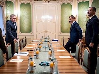 Fotogaléria k článku "Robert Fico prijal prezidenta UEFA Aleksandra Čeferina, rokovali o spolupráci v slovenskom futbale"