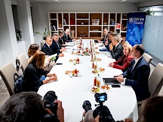 Fotogaléria k článku "R. Fico: Premiéri V4 majú rovnaký záujem, a to je riešenie vysokých cien elektrickej energie"