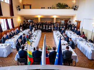 Fotogaléria k článku "Vláda v Dubovom podporila rozvoj regiónov Turca, Oravy a severného Slovenska sumou viac ako 2,3 milióna eur"