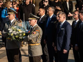 Fotogaléria k článku "Premiér: História druhej svetovej vojny musí ľudí spájať"