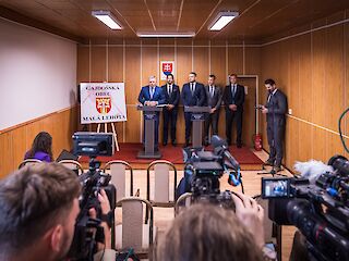 Fotogaléria k článku "Vláda opäť vycestovala do regiónu, tentokrát sa zamerala na okresy Banská Štiavnica a Žarnovica"