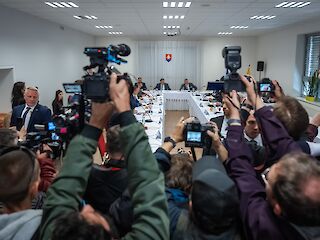 Fotogaléria k článku "Premiér sa v súvislosti s atentátom zúčastní len na nevyhnutných úkonoch"