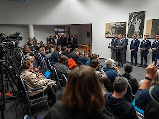 Fotogaléria k článku "Premiér sa v súvislosti s atentátom zúčastní len na nevyhnutných úkonoch"