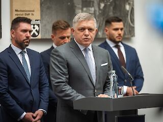 Fotogaléria k článku "Premiér sa v súvislosti s atentátom zúčastní len na nevyhnutných úkonoch"