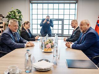 Fotogaléria k článku "Predseda vlády SR Robert Fico na Ministerstve cestovného ruchu a športu SR"