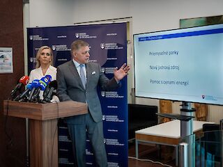 Fotogaléria k článku "Robert Fico: Nebudem nikdy súhlasiť s tým, aby slovenské domácnosti platili viacej za plyn kvôli Ukrajine"