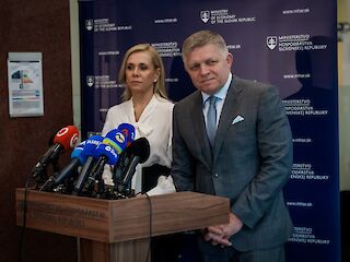 Fotogaléria k článku "Robert Fico: Nebudem nikdy súhlasiť s tým, aby slovenské domácnosti platili viacej za plyn kvôli Ukrajine"