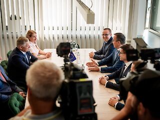 Fotogaléria k článku "R. Fico na ministerstve práce: 13. dôchodok je nedotknuteľný"