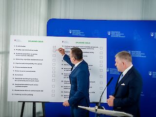 Fotogaléria k článku "R. Fico na ministerstve práce: 13. dôchodok je nedotknuteľný"