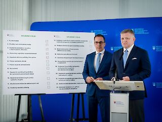 Fotogaléria k článku "R. Fico na ministerstve práce: 13. dôchodok je nedotknuteľný"