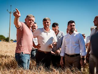 Fotogaléria k článku "R. Fico: Žatva bude pre slovenské potreby dostatočná"