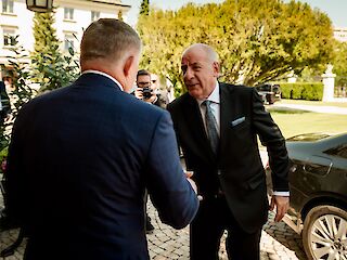 Fotogaléria k článku "Predseda vlády Slovenskej republiky absolvoval bilaterálne stretnutie s prezidentom Maďarska"